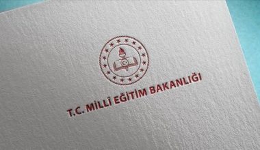 MEB’den öğrenci ve ailelerine ‘özel umre programı’