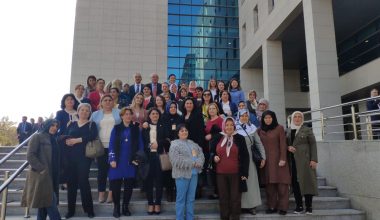 Bursalı İYİ Kadınları Ankara’da, Akşener Bağrına Bastı…