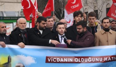 Doğu Türkistan’da Yaşanan Katliama Karşı Tek Yürek…