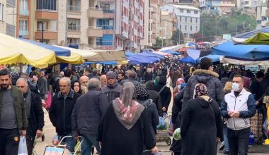 Pazarda “Sosyal Mesafe Kuralı” Unutuldu