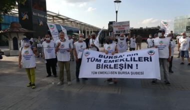 Emekliler; Maske İle Ekmek Arasında Sıkışıp Kaldık! Kurtarın Artık Bizi!