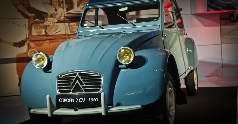 CITROËN 2 CV, 75 YAŞINDA!