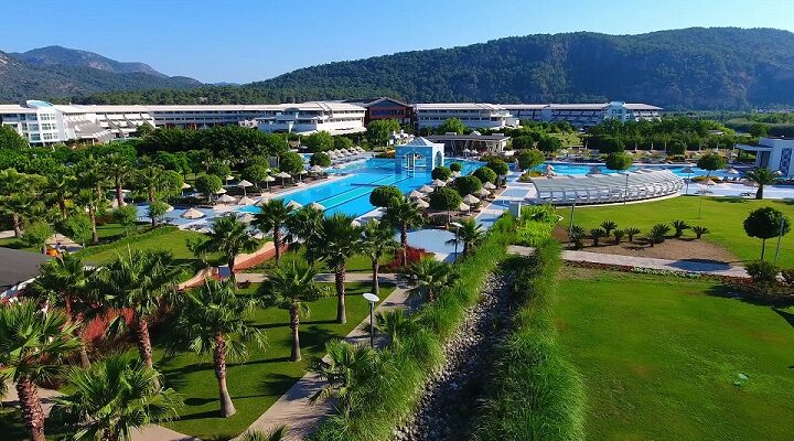 HILTON DALAMAN, DÜNYANIN DÖRT BİR YANINDAN GELEN DANSÇILARI AĞIRLAYARAK CUMHURİYET’İN 100.YILINI KUTLUYOR…