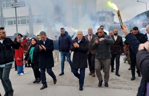 Bozbey, Deviren’e destek için Gemlik’te!