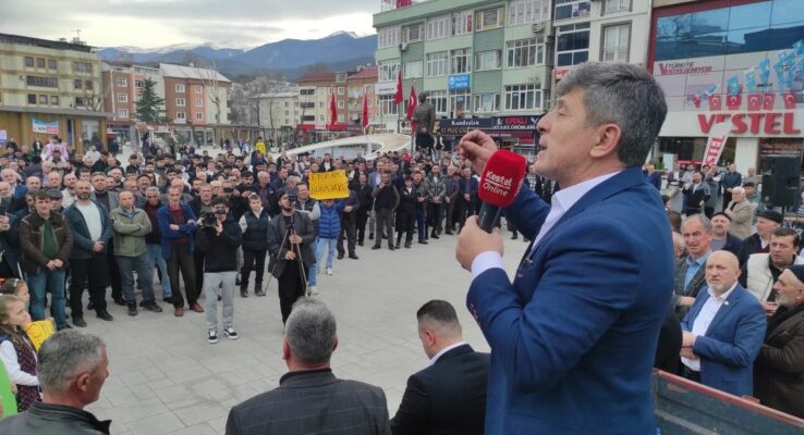 Kılıç ” Biz Kestel’in Belediye Başkanlığına Değil Çöplerini Toplamaya Adayız”