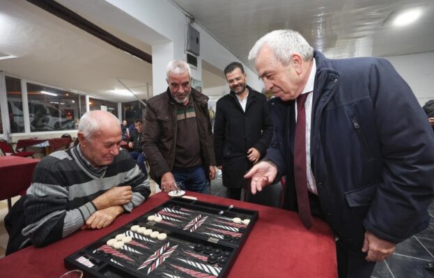 Gençler istedi, Başkan Adayı Şadi Özdemir aracıyla gezdirdi