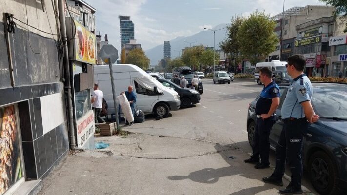 Büyükşehir zabıta ekiplerinden seyyara geçit yok