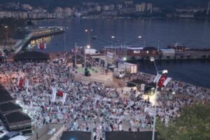 Gemlik Belediyesi Hemşeri Dernekleri Festivali değil, Gemlik Belediyesi Kürtçe Şarkı Festivali!!