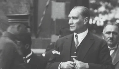 İYİ Partili Şükrü Kuleyin ve Trabzonlular Derneği’nin çabaları ile Fransa’ya Atatürk büstü dikilecek