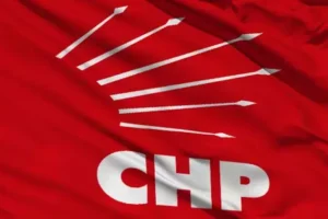 ORHANELİ’DE GENÇ CHP İLÇE BAŞKANI BELEDİYE MECLİSİNDE TARİH YAZDI.