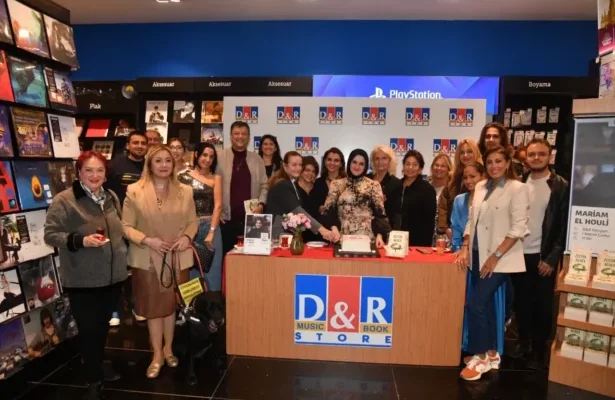 D&R, dünyaca ünlü Mariam El Houli’yi ağırladı