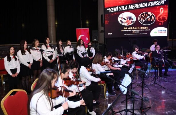 Gençlik Orkestrası ve Korosu’ndan muhteşem yeni yıl konseri