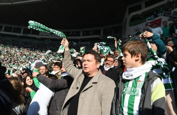 Başkan Aydın Osmangazili çocuklara Bursaspor sevgisi aşılıyor