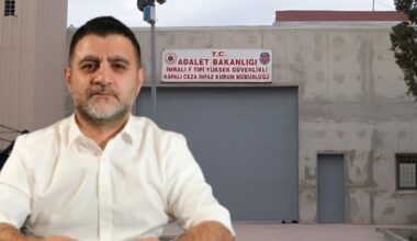 Genç Parti’den ‘Öcalan’ çıkışı: 2025’e emekçiye sırt dönüp Öcalan’la kucaklaşarak giriyorlar!