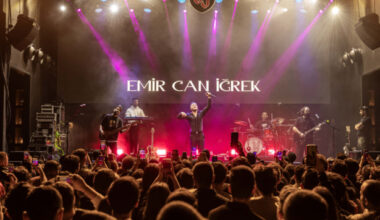 Emir Can İğrek İstanbul’da Jolly Joker Atakent’te Konser Verdi