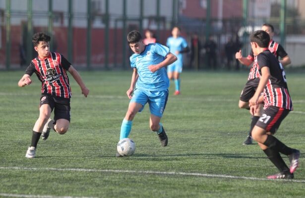 Gemlik Belediyespor U16 Takımı Namağlup Şampiyonluğa Koşuyor