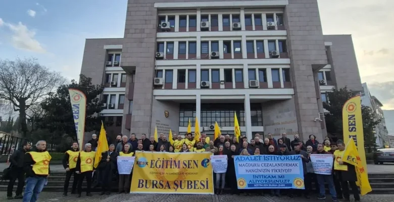 SADAKA ZAMMINA EĞİTİM SEN’DEN HALAYLI PROTESTO!