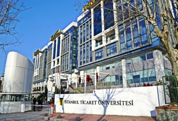 İstanbul Ticaret Üniversitesi ile İstanbul 2 Nolu Barosu Eğitim Alanında İş Birliği Yapıyor