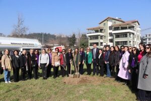 CHP Bursa İl Kadın Kolları’ndan 8 Mart açıklaması: İktidar kadınları karanlığa mahkum etti